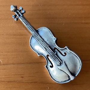 Vintage JJ pewter violin brooch